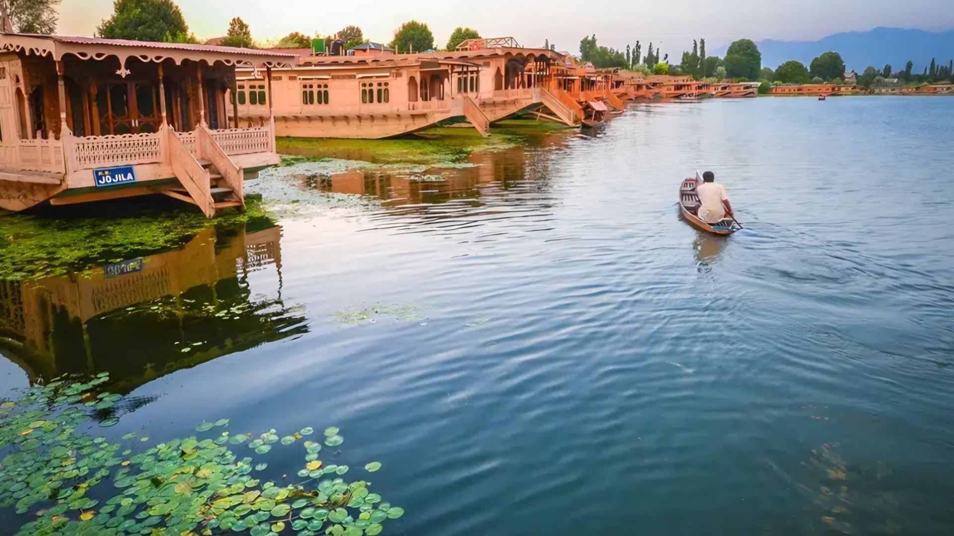 Book Your Dream Kashmir Holiday with Local Experts